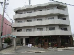 ���Ɍ��_�ˎs����ɐ�J���L���̃}���V�����̌����O��