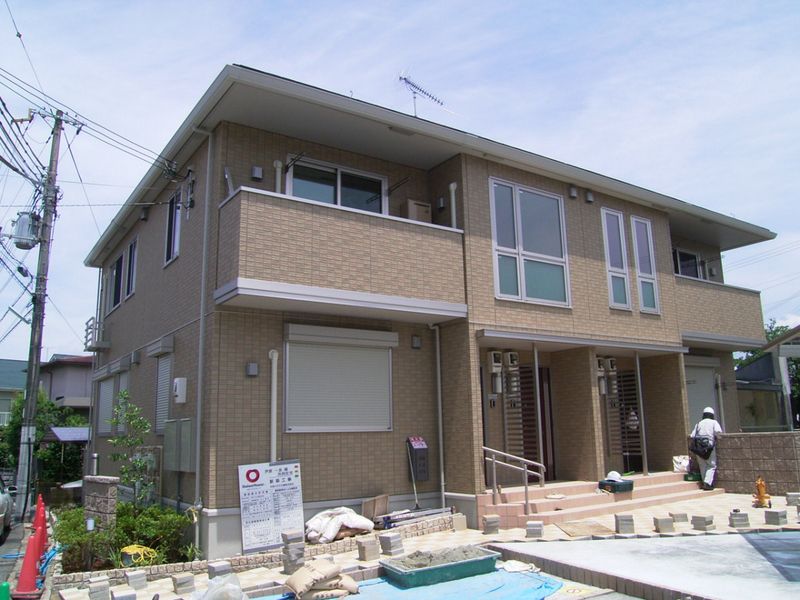 ���Ɍ��O�؎s�΂��u�����P�̃n�C�c�̌����O��