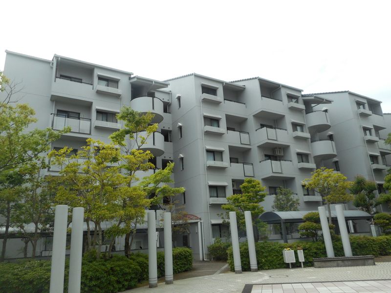 ���Ɍ��_�ˎs����w������1���ڂ̃}���V�����̌����O��