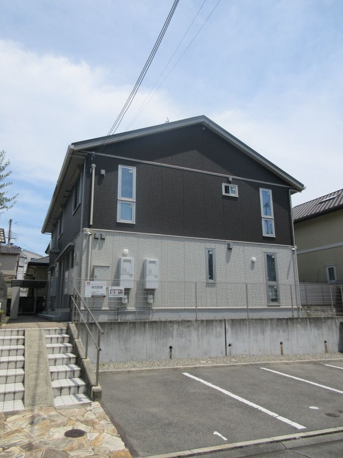 ���Ɍ��_�ˎs�k��闖��쒬4���ڂ̃A�p�[�g�̌����O��