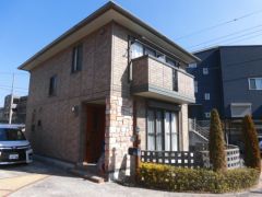 ���Ɍ��_�ˎs�k��J��쒬�̃e���X�n�E�X�̌����O��