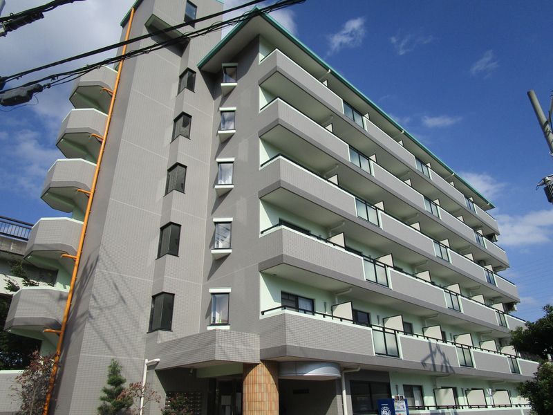 ���Ɍ��_�ˎs�����於�J���̃}���V�����̌����O��