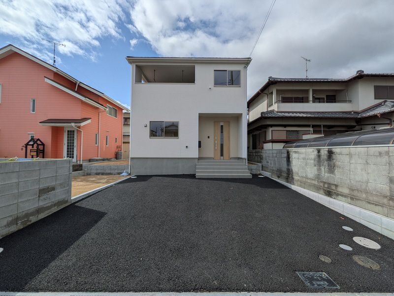 ���Ɍ��O�؎s���R���u�{��2���ڂ̈�ˌ��Ă̌����O��