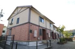 ���Ɍ��O�؎s�΂��u�����T���ڂ̃e���X�n�E�X�̌����O��