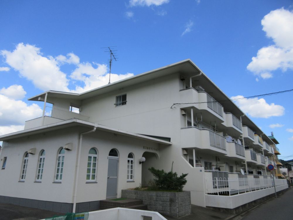 ���Ɍ��_�ˎs�k���ܗt5���ڂ̃}���V�����̌����O��