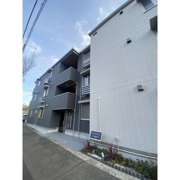 ���Ɍ��_�ˎs�k��J�㓌���̃A�p�[�g�̌����O��