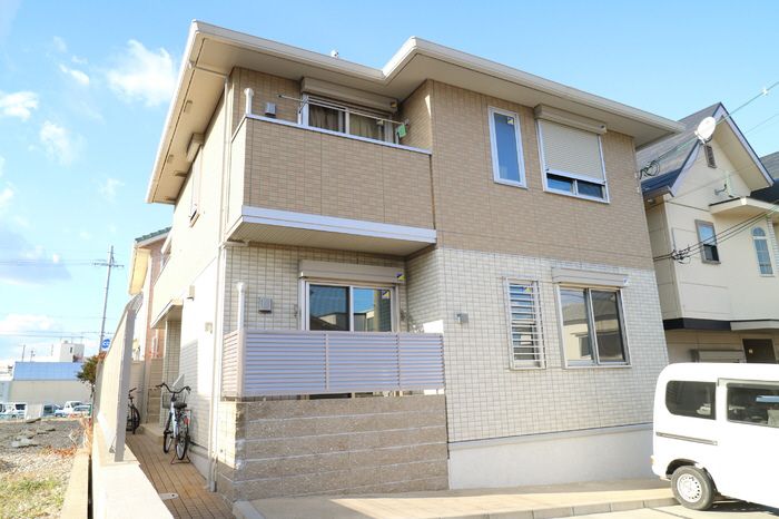 ���Ɍ��O�؎s�u���������R���u1���ڂ̃A�p�[�g�̌����O��